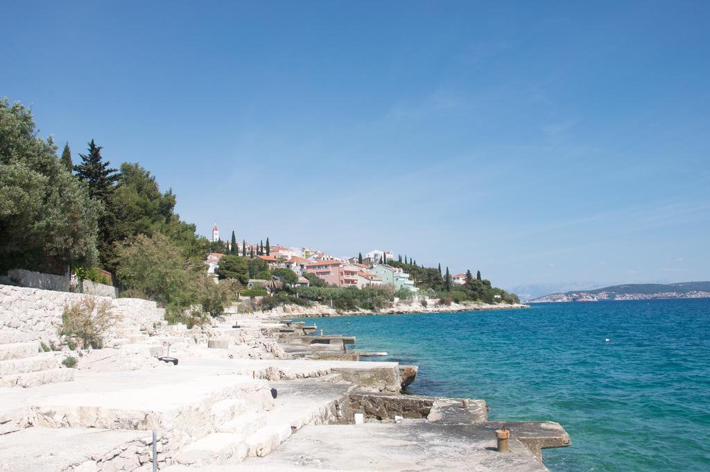 Arka Trogir Apartments - Seget Vranjica Exterior foto